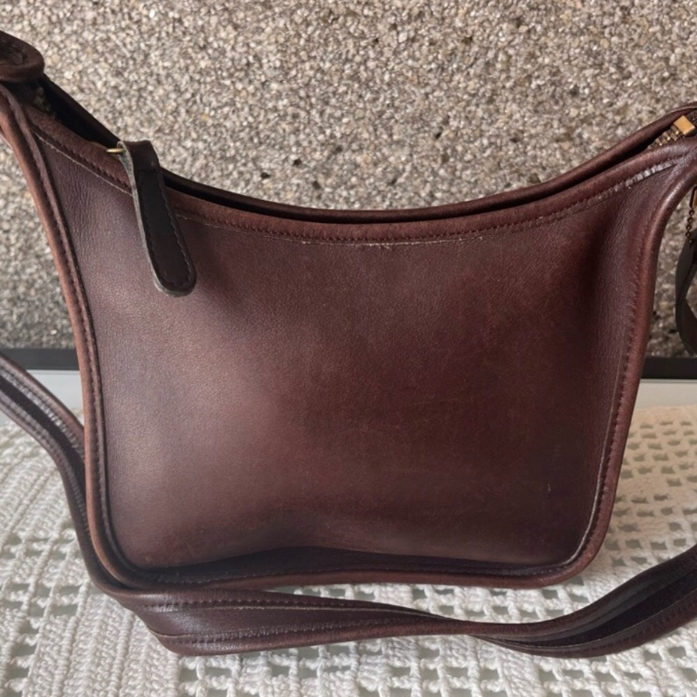 Vintage Coach Janice Crossbody/Shoulder bag- Dark brown